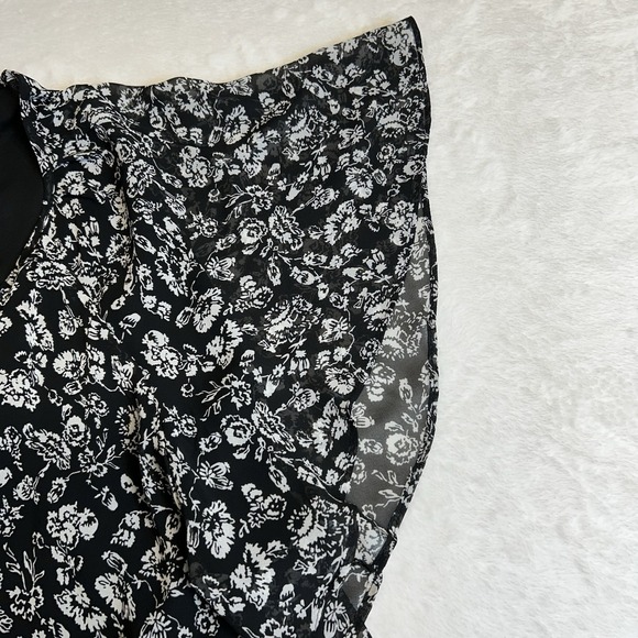 HALOGEN, Plus 3X, Black White‎ Flutter Sleeve Split Neck Top Floral Blouse, NWT - Picture 10 of 14